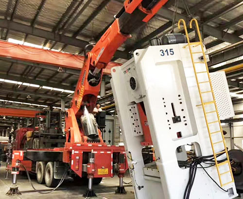 沙湖原种场附近随车吊出租，轻松解决运输难题